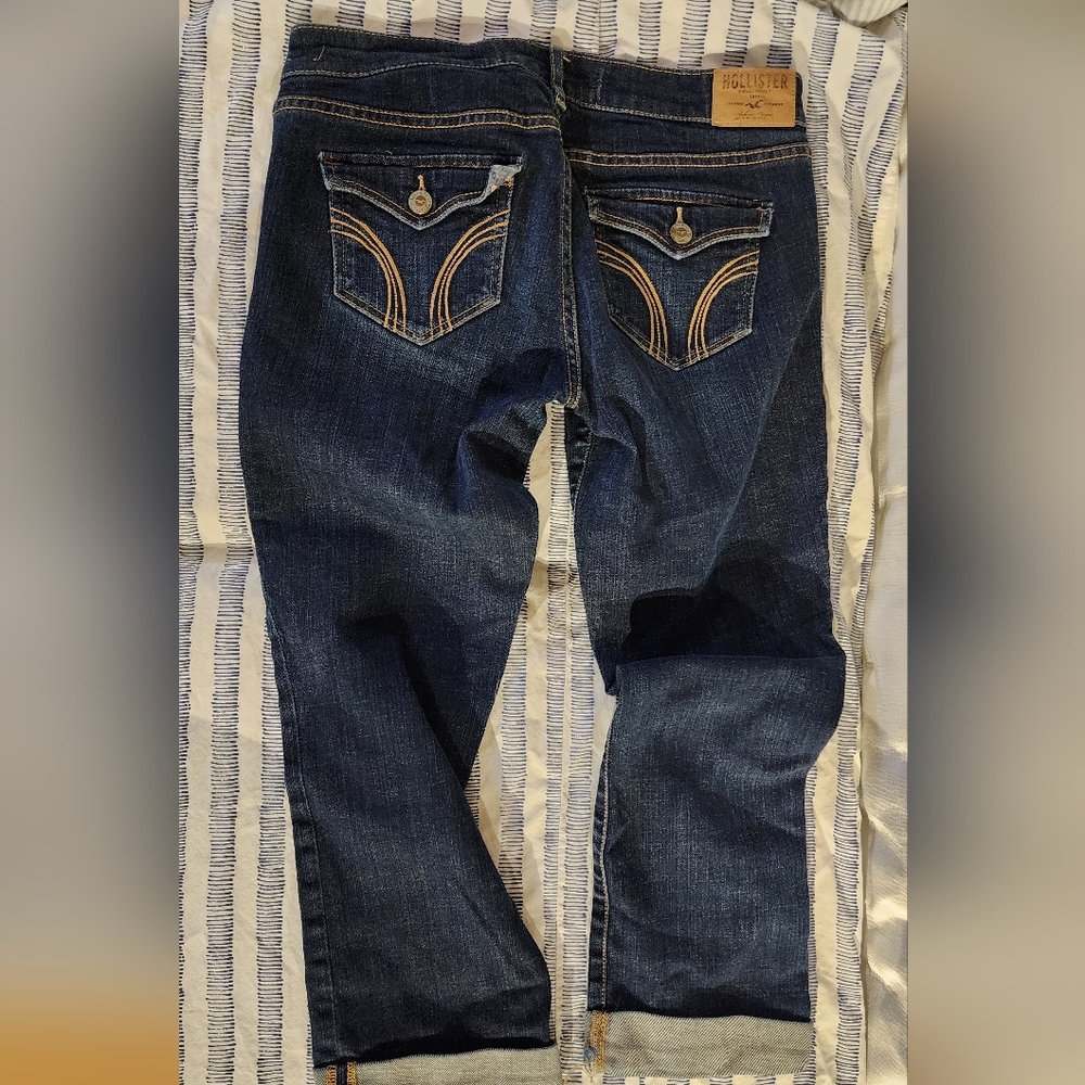 Hollister Blue Crop Jeans Classic Denim Style